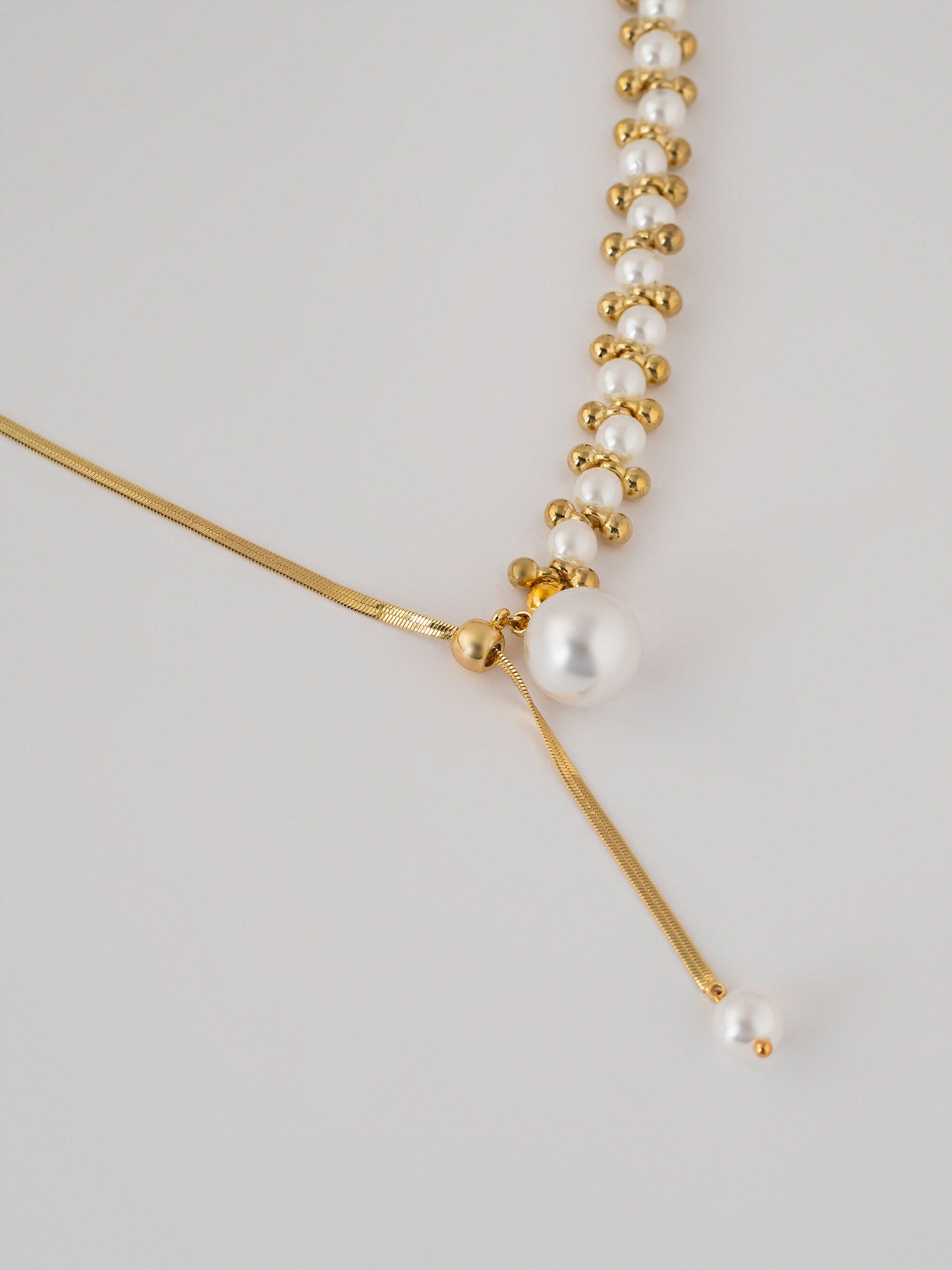 Dorevia Necklace