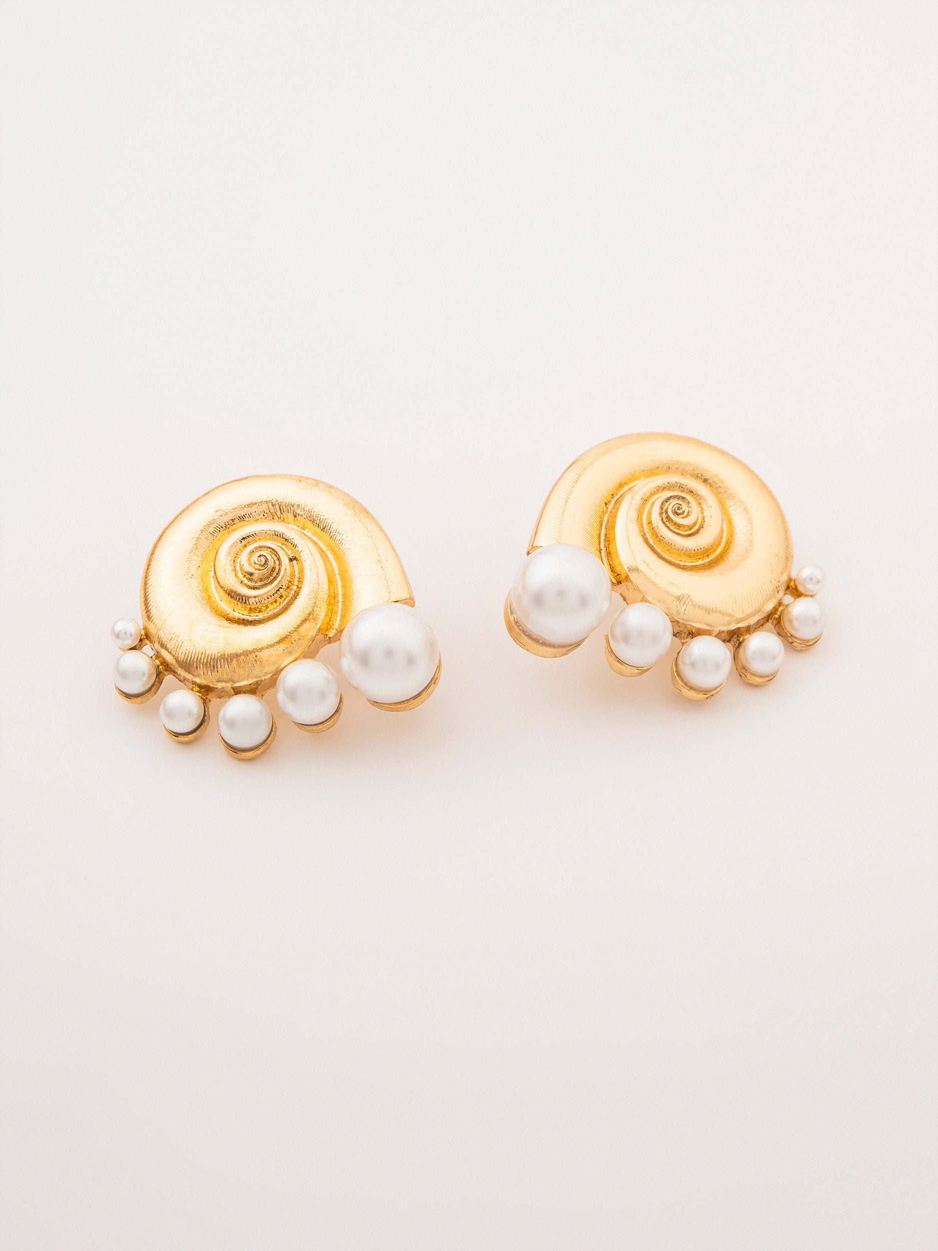 Snail Studs
