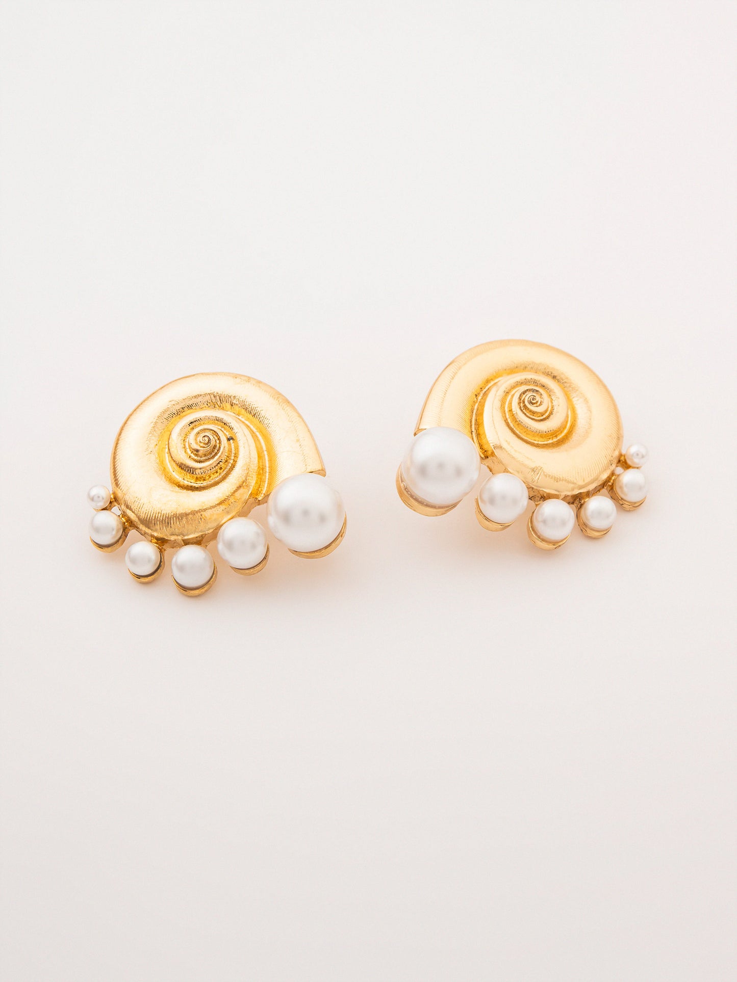 Snail Studs