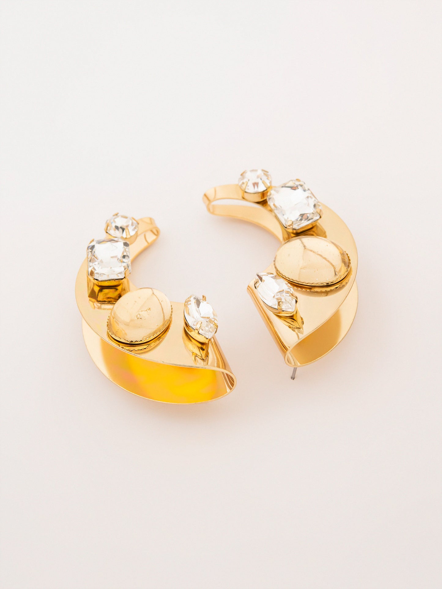 Curve Studs