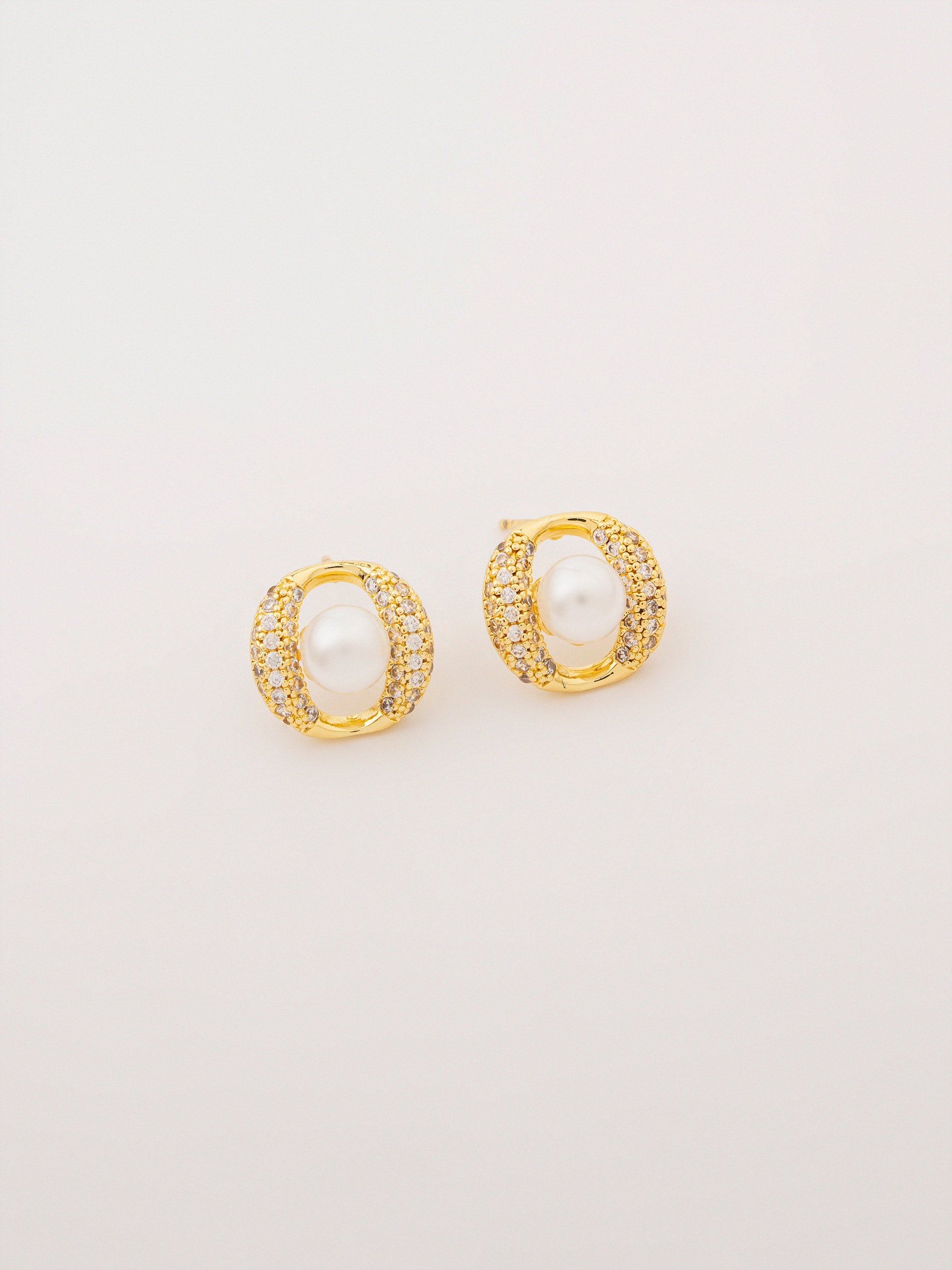 Pearl Stud
