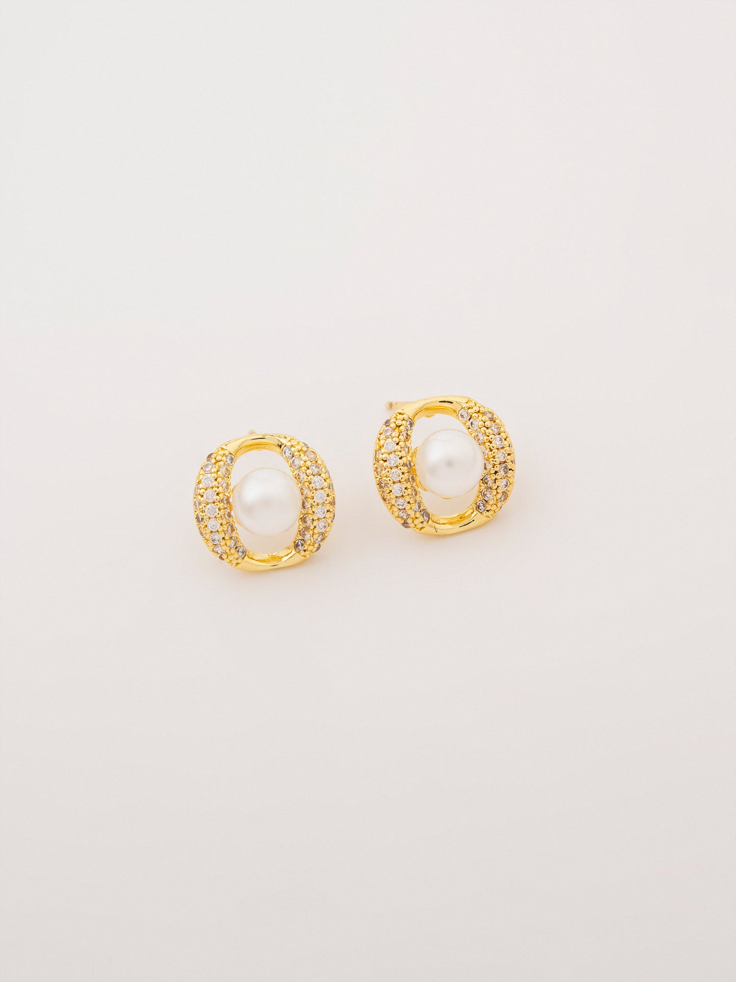 Pearl Stud