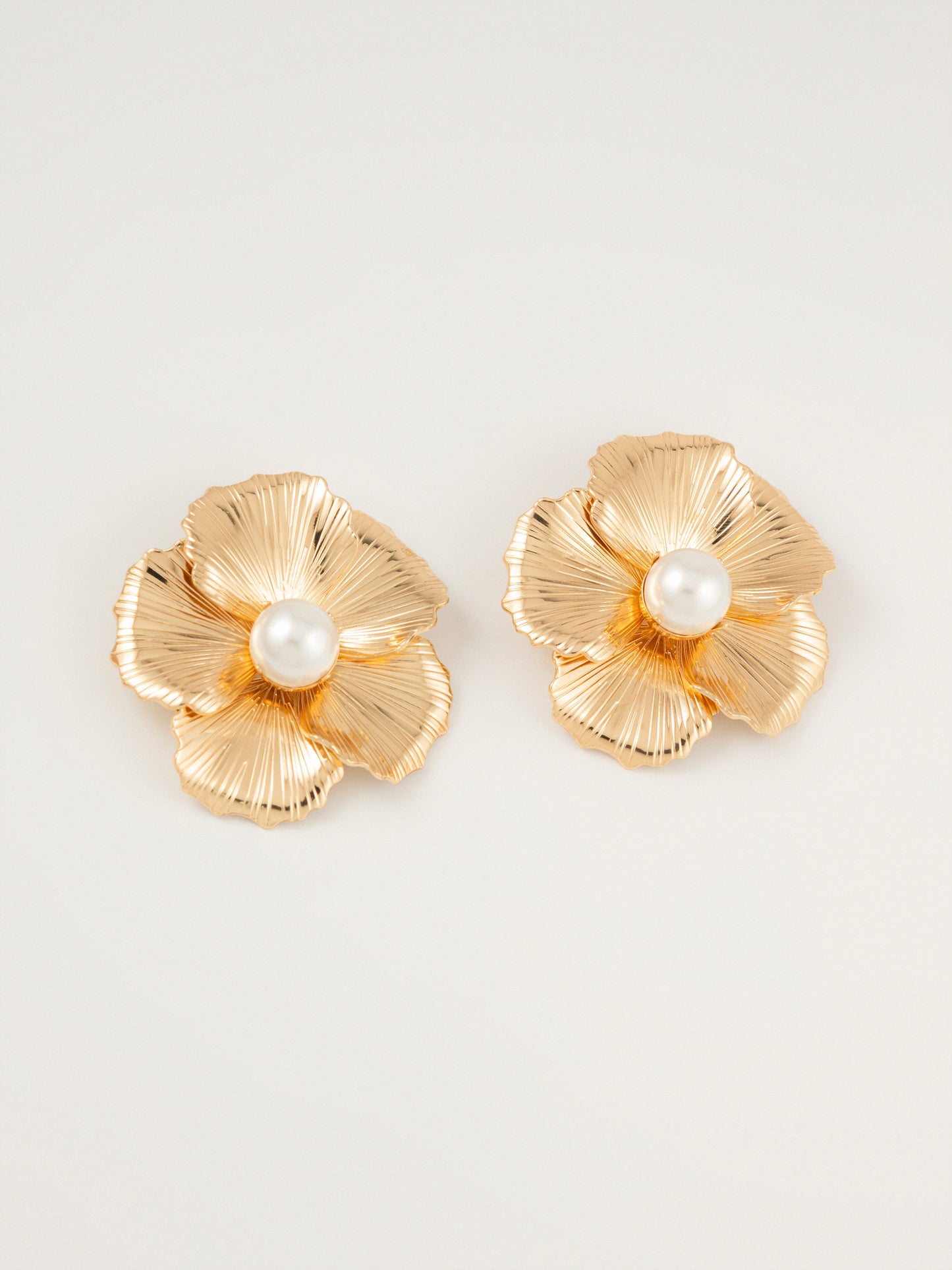 Floral Pearl Earrings