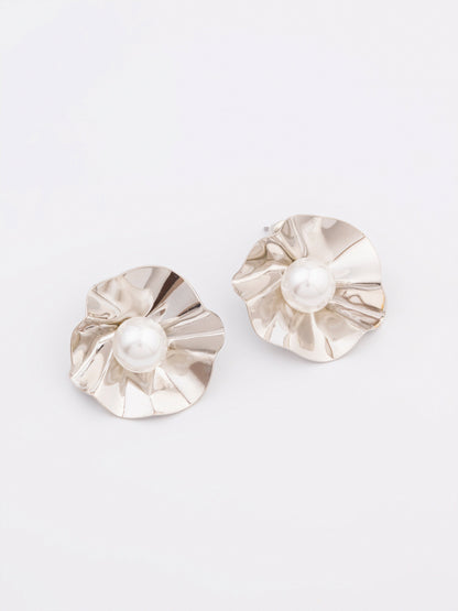Floral Pearl studs