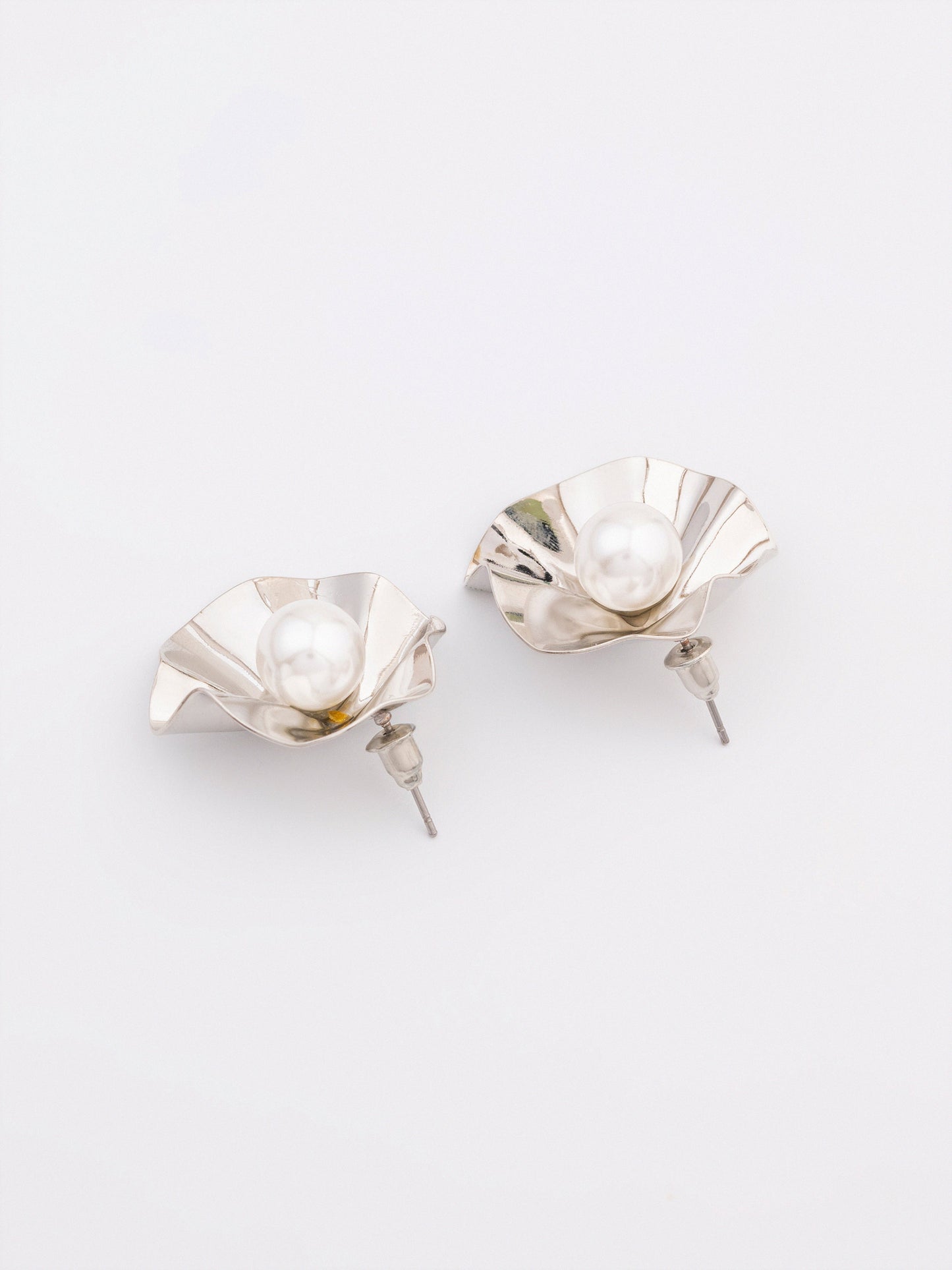 Floral Pearl studs
