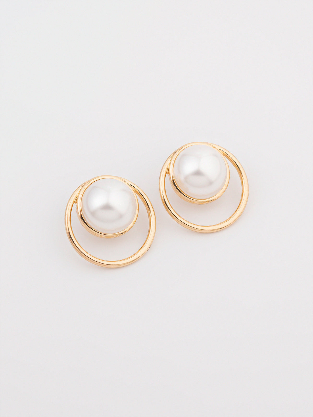 Pearl Studs