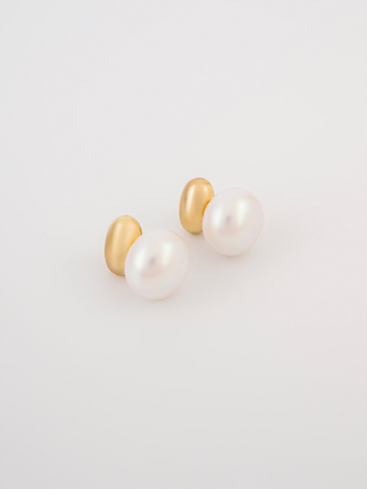 Pearl Studs