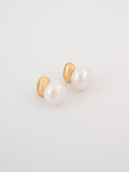Pearl Studs