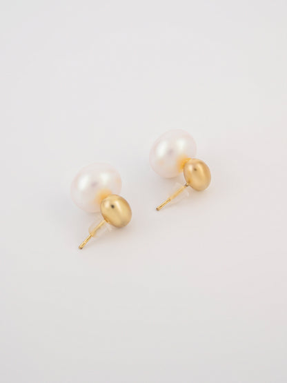 Pearl Studs