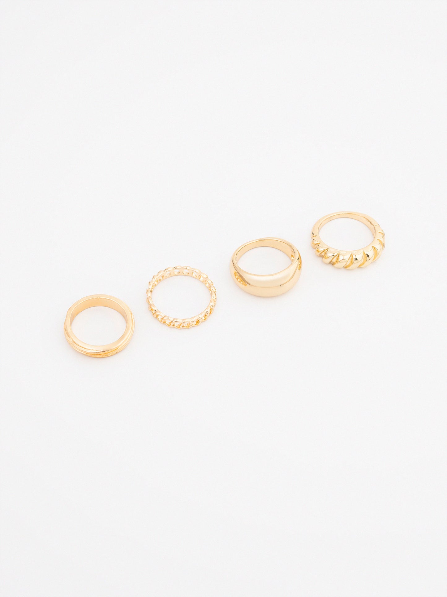 Geometric Ring Set