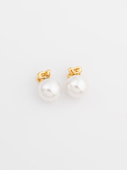 Pearl Studs