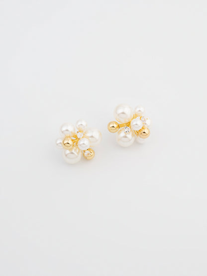 Pearl Cluster Studs
