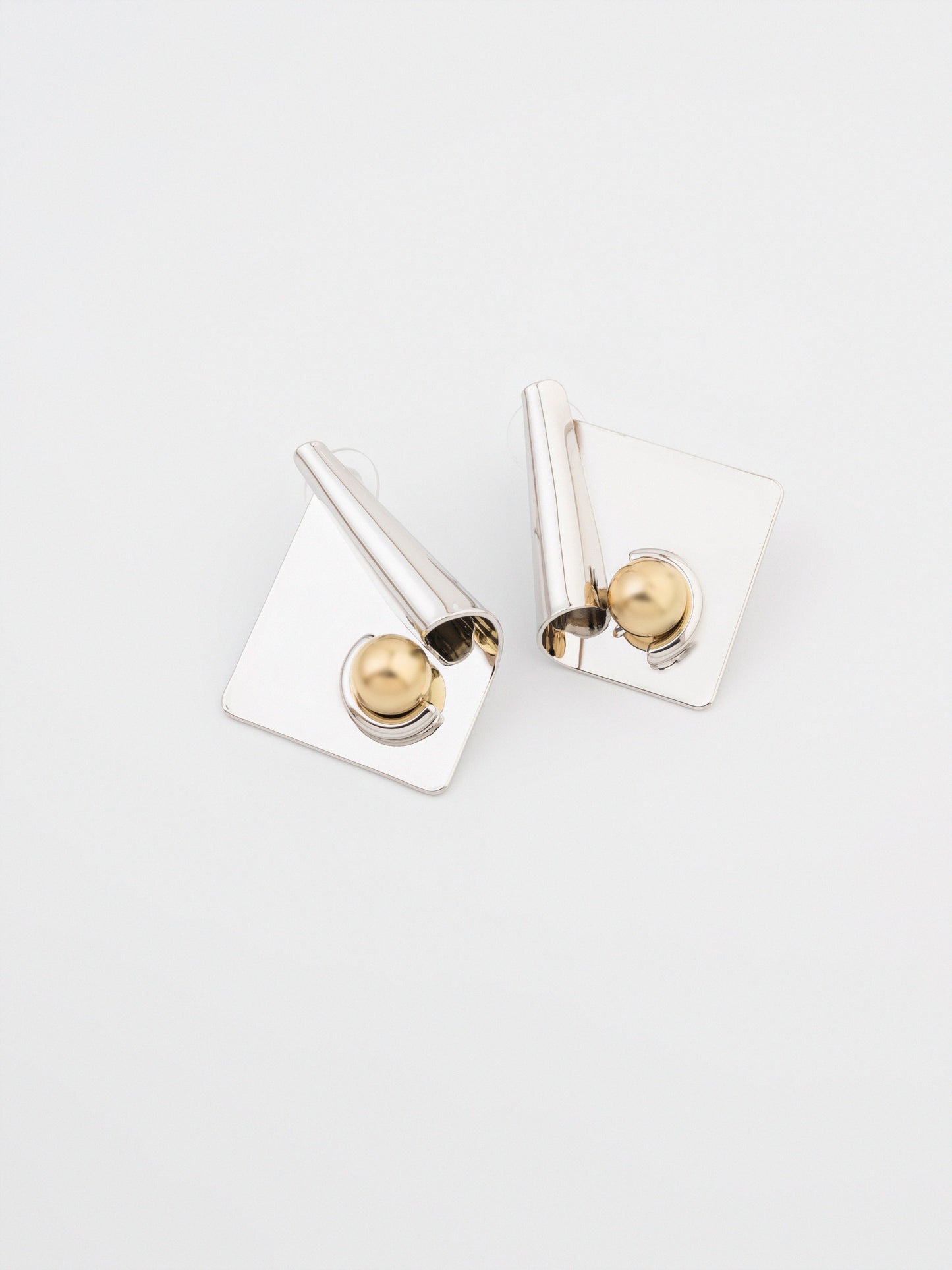 Geometric Studs