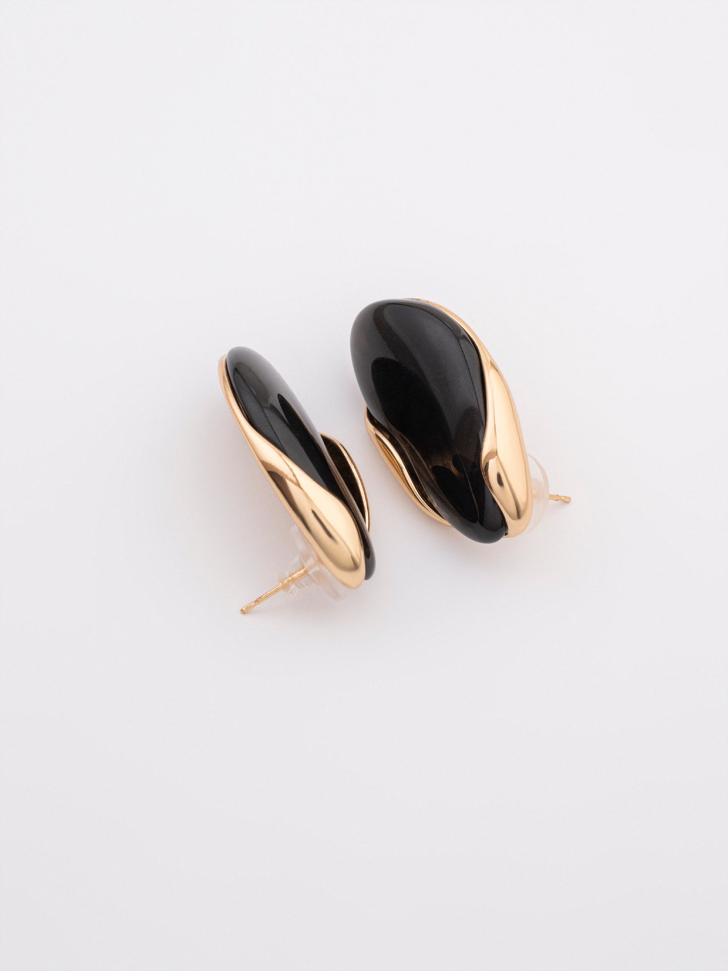 Oval Curved Studs