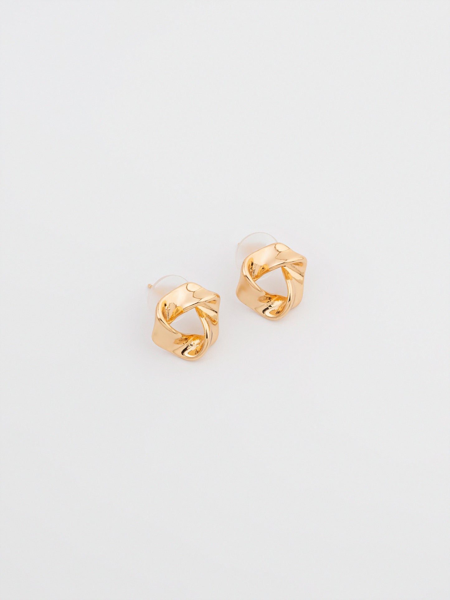 Twisted Studs
