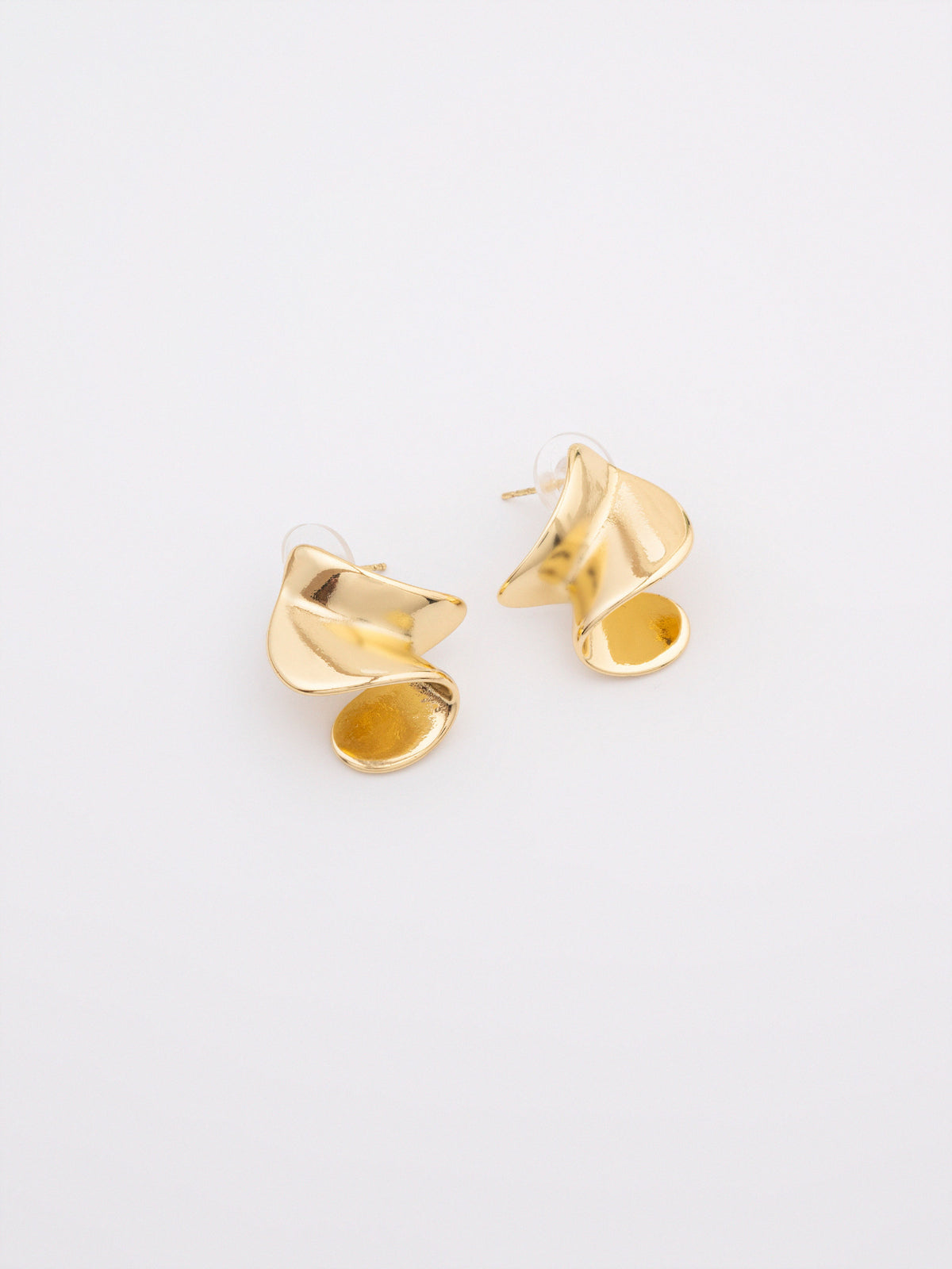 Twisted Studs