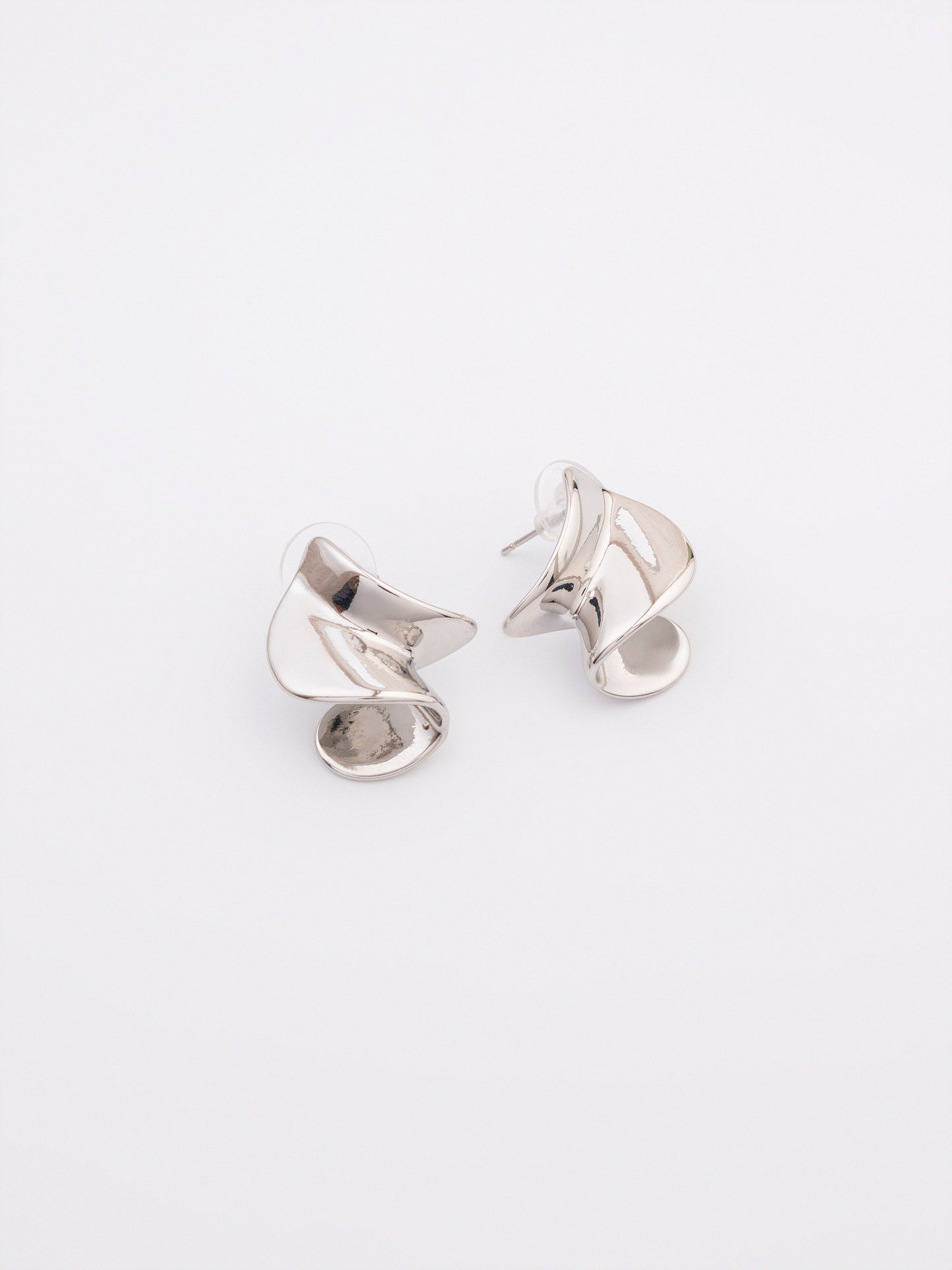 Twisted Studs