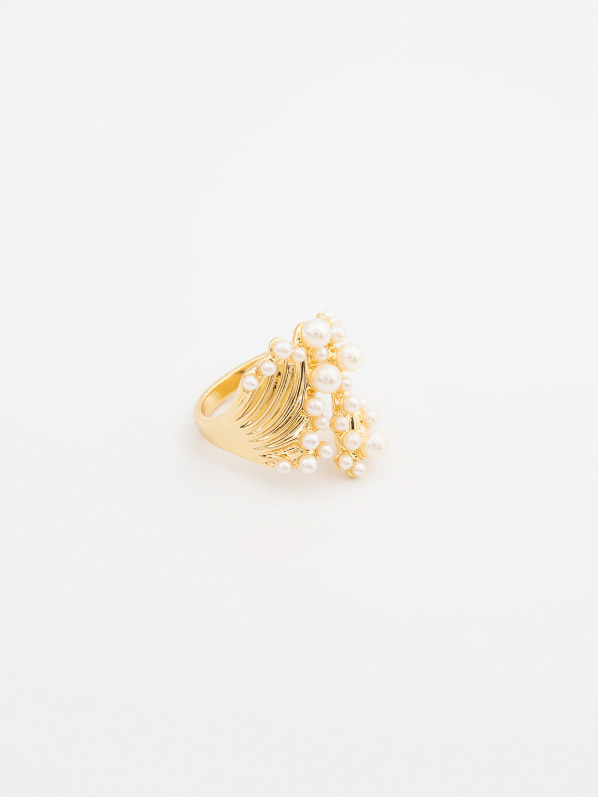 Pearl Cluster Ring