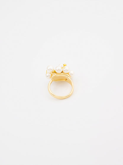 Pearl Cluster Ring