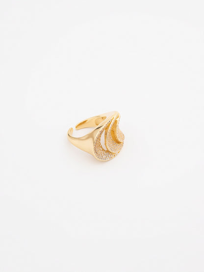 Crossover Ring