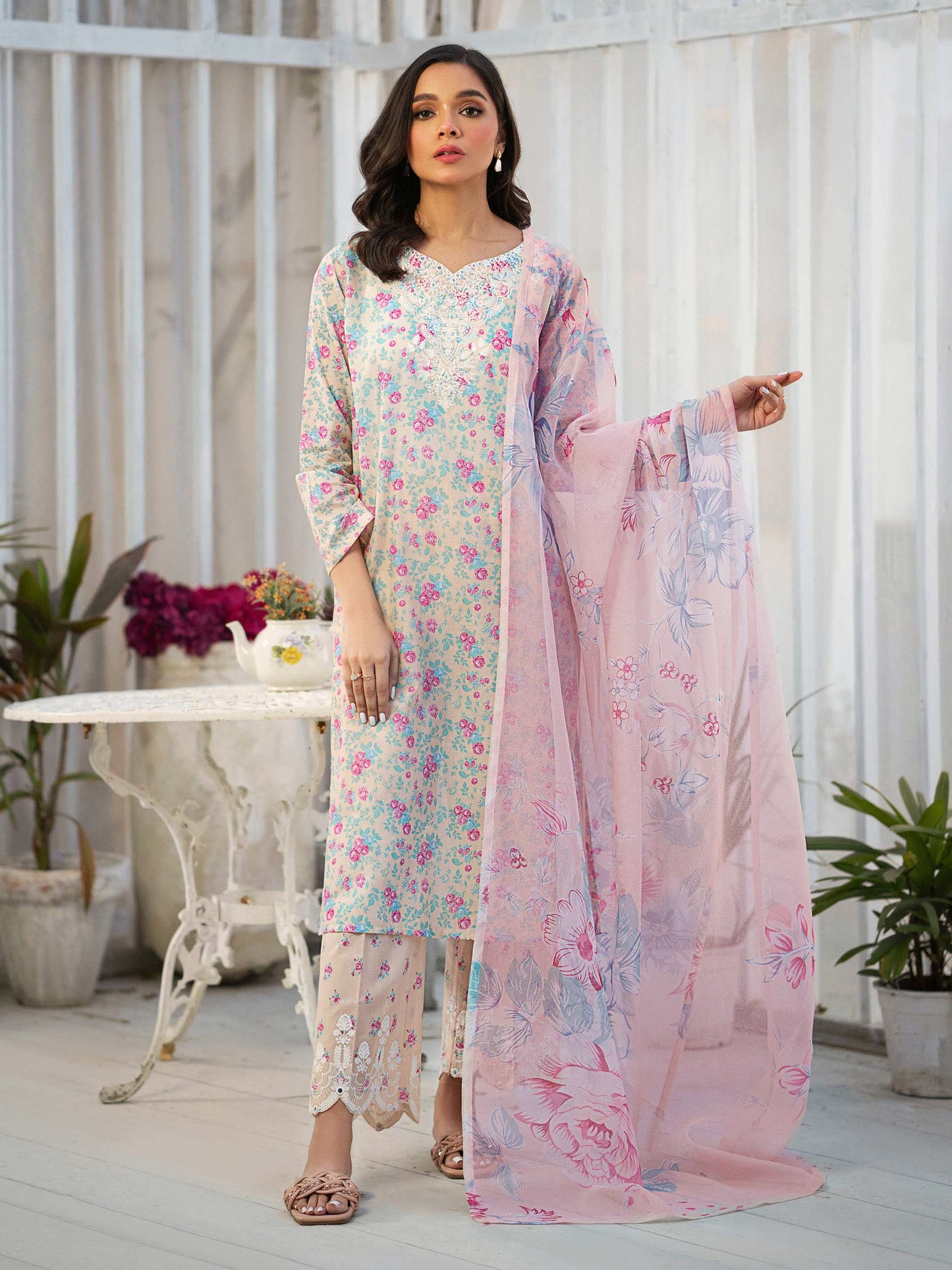 3 Piece Lawn Suit-Embroidered (Pret)