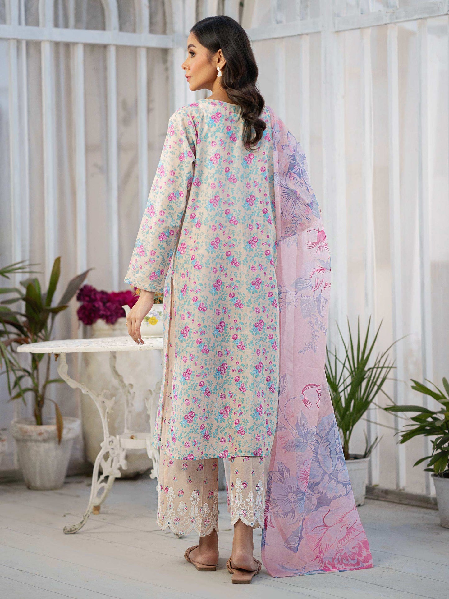 3 Piece Lawn Suit-Embroidered (Pret)