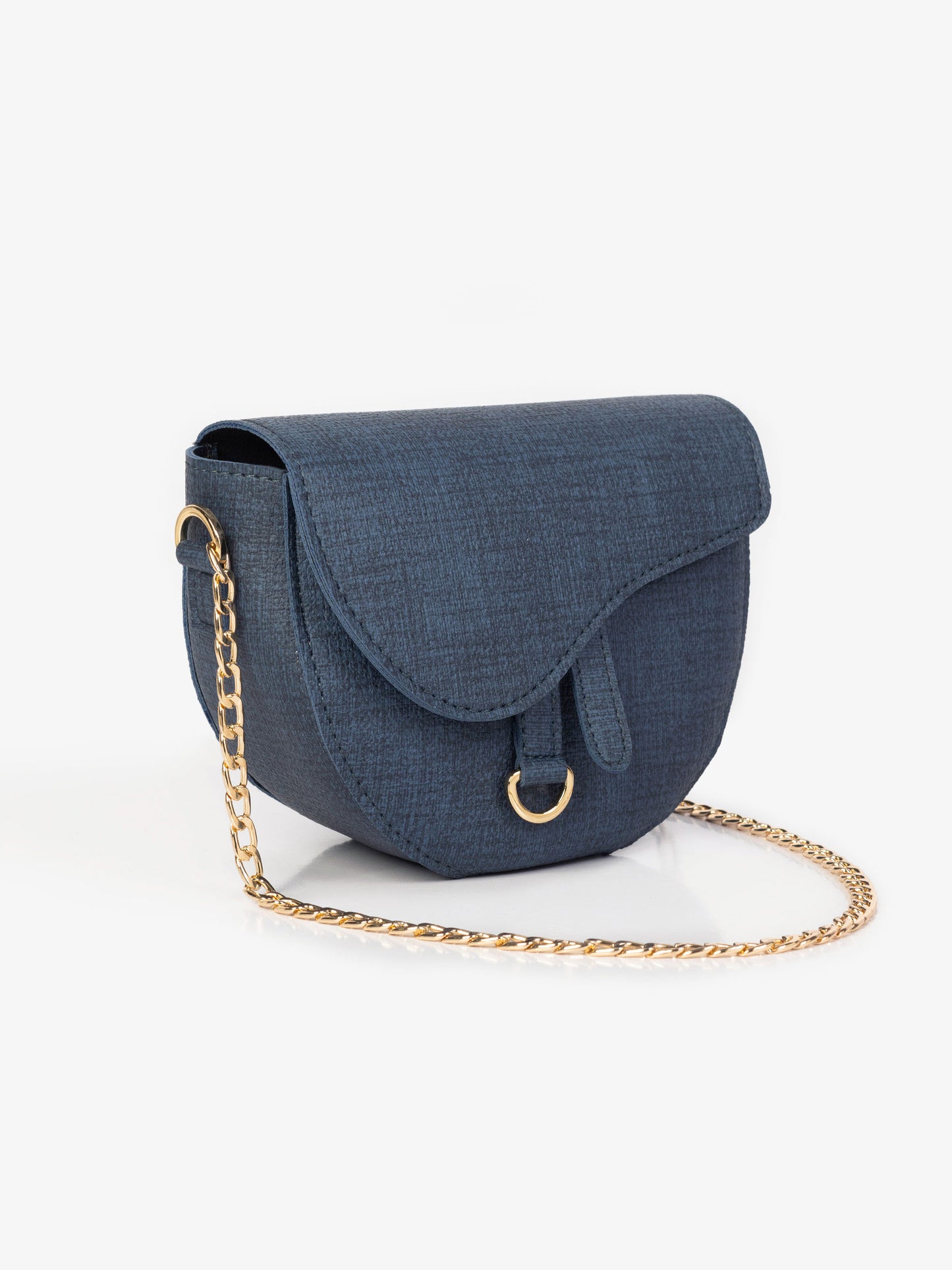 Curved flap bag