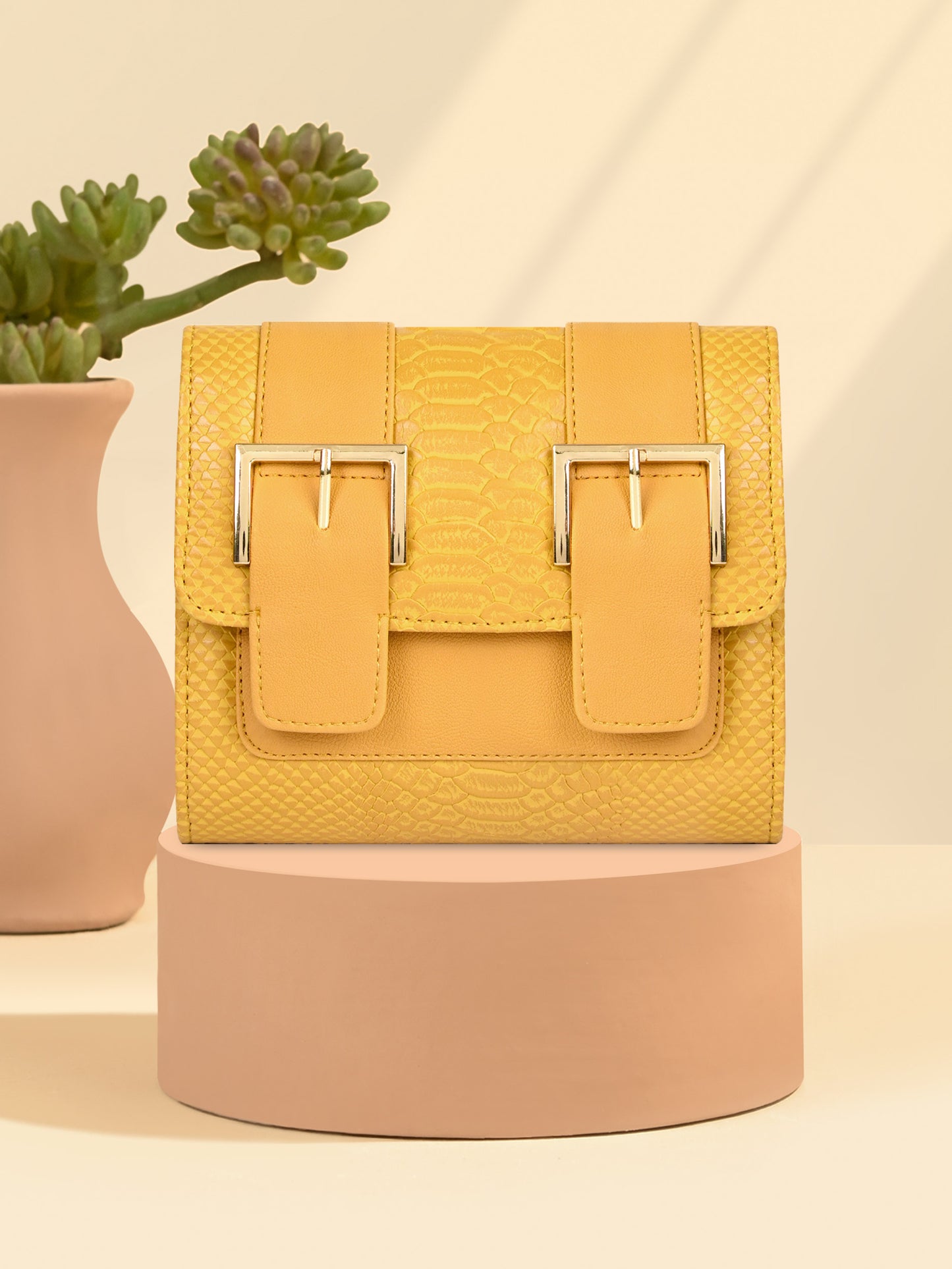Two-tone Clutch