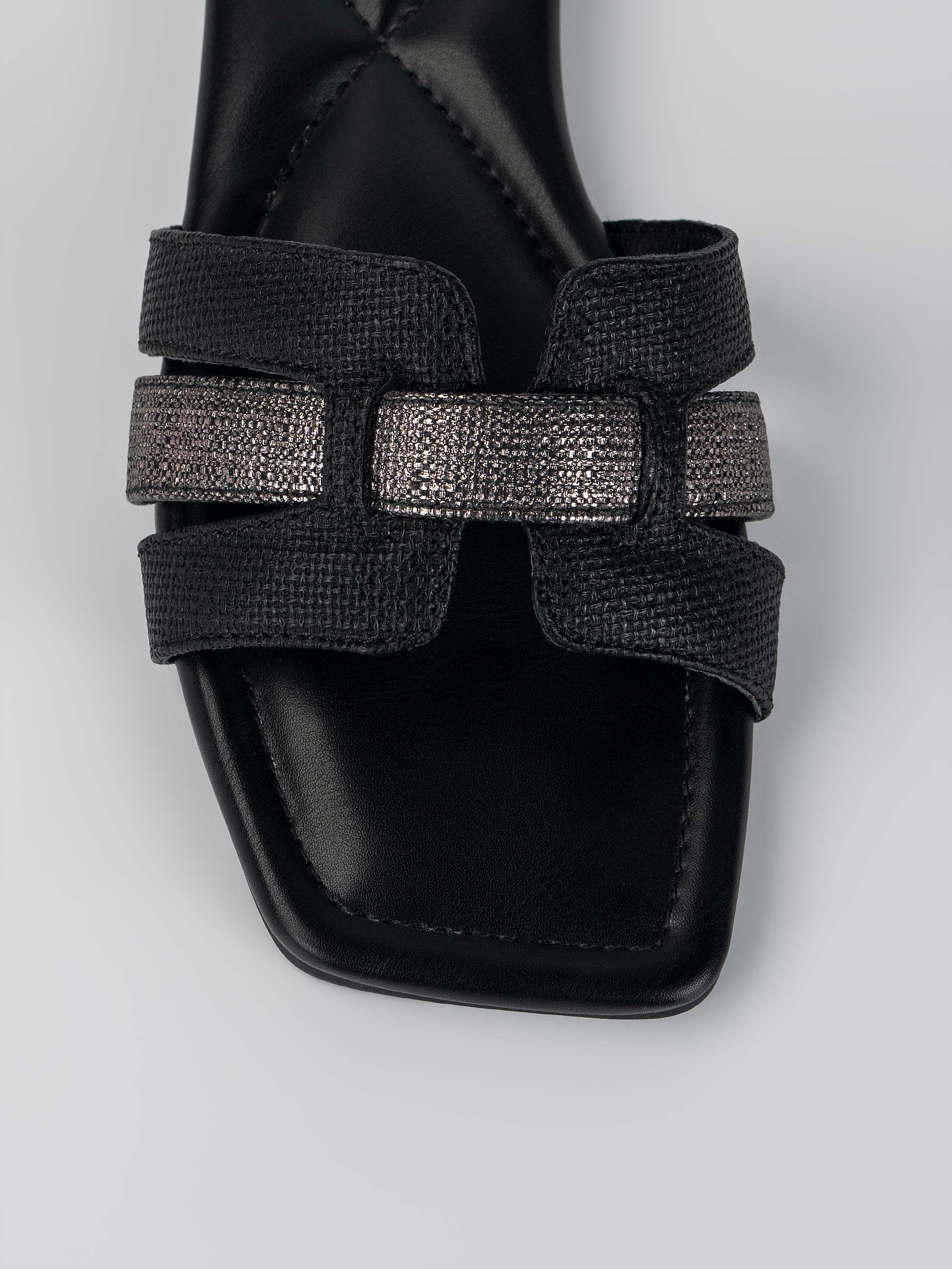 Lustre Flats
