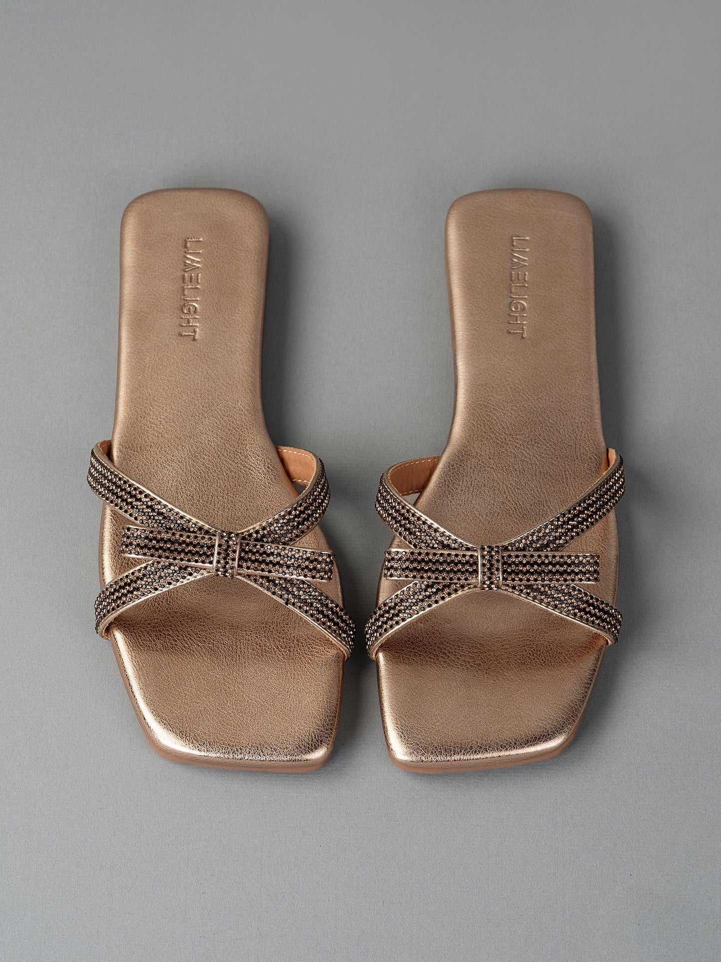 Bow Gleam Flats