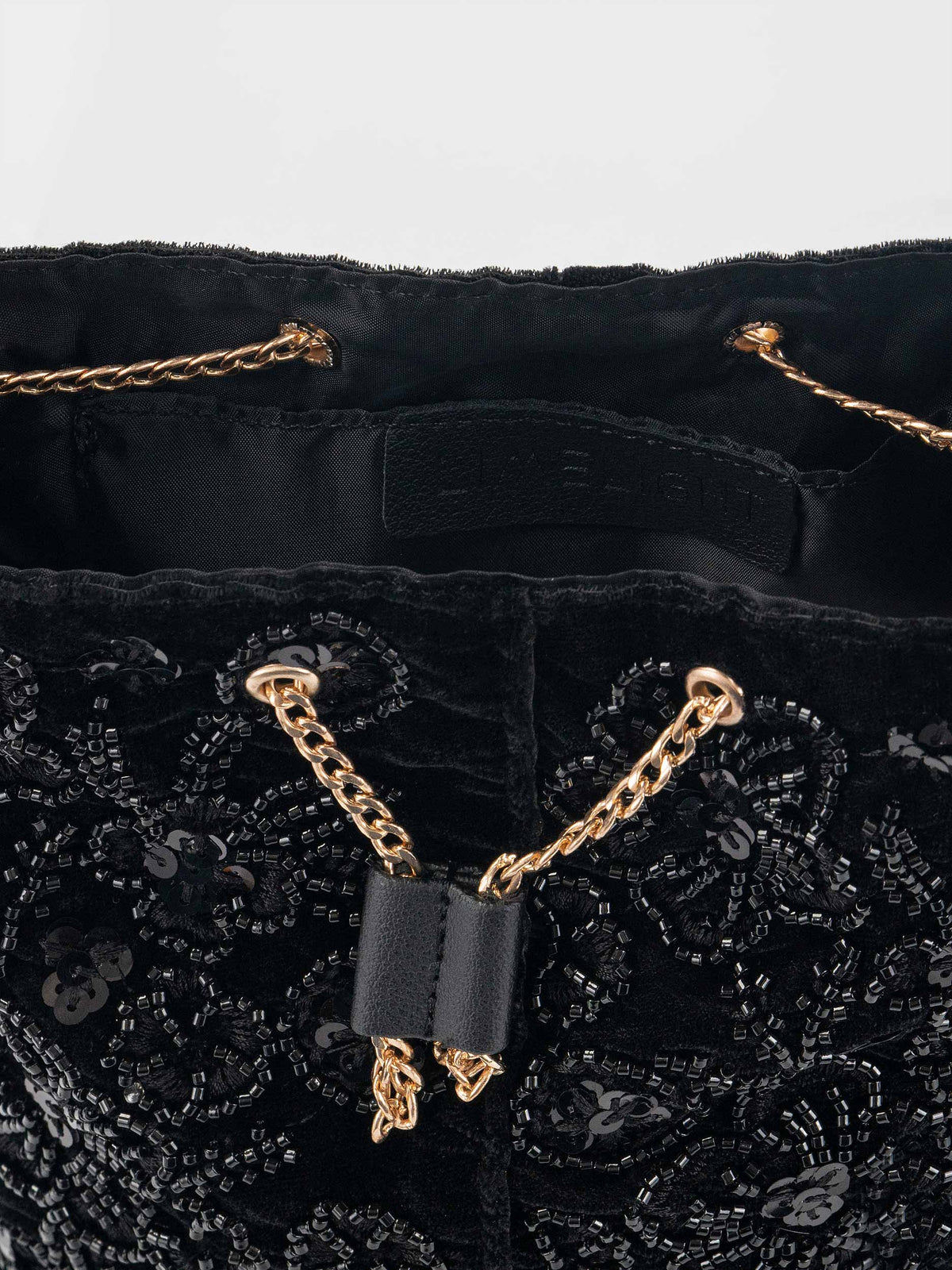 Roselle-Bucket Clutch