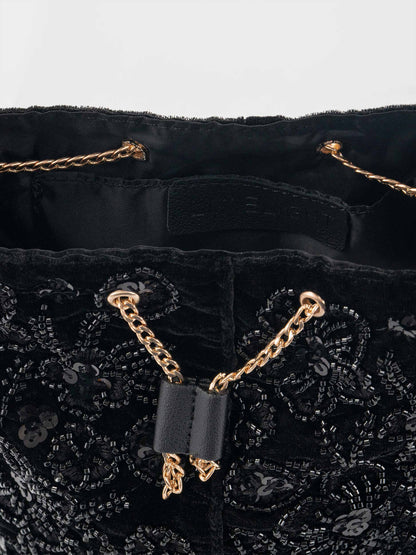 Roselle-Bucket Clutch