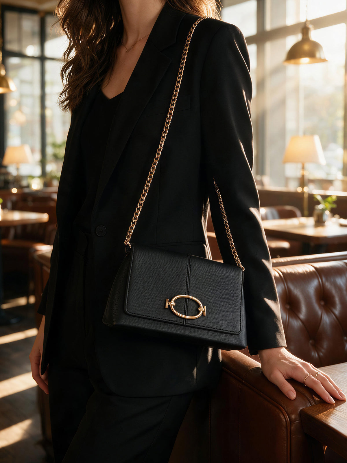 Vespera Clutch