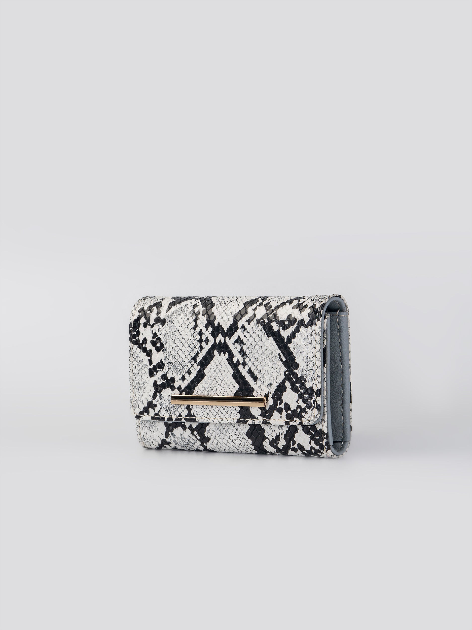 Monochrome Wallet