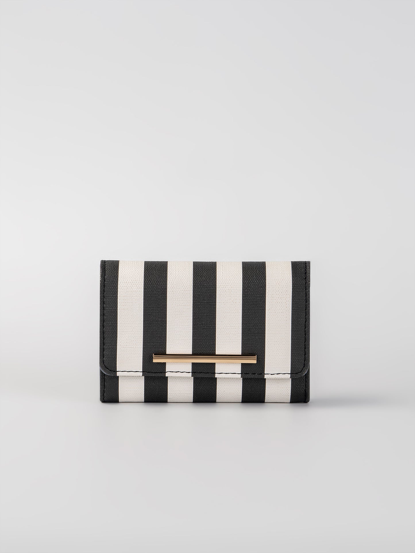 Monochrome Wallet