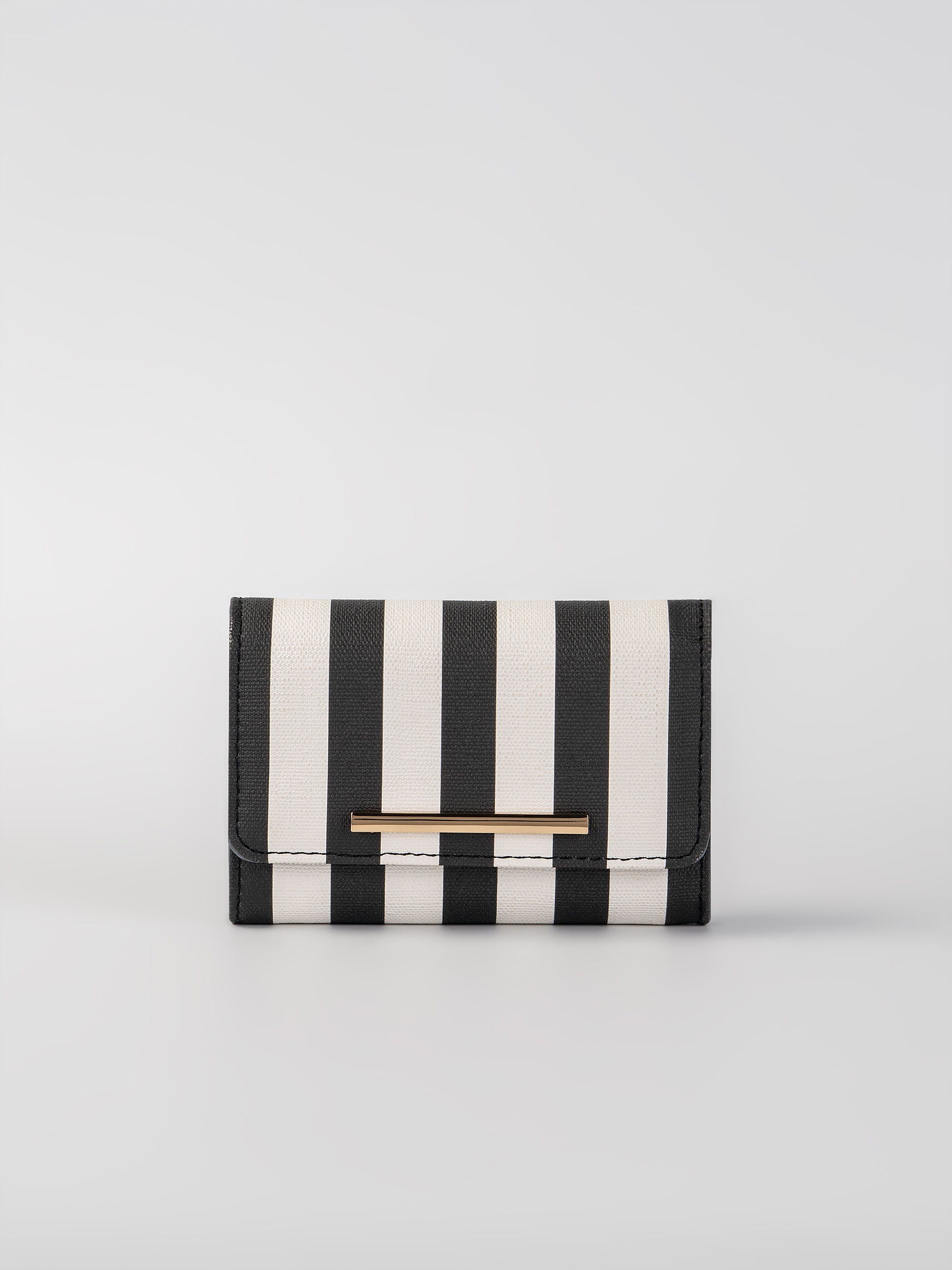 Monochrome Wallet