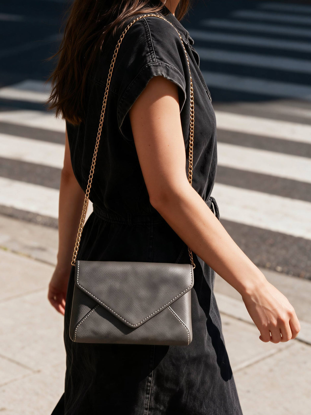 Lustrine Clutch