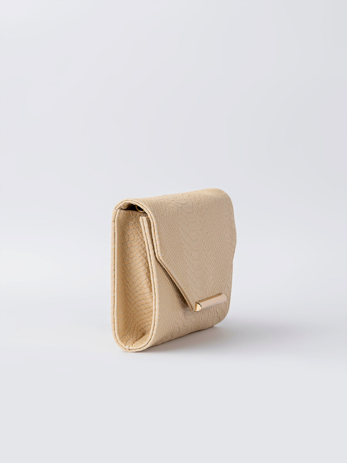 Metallic-Bar Clutch