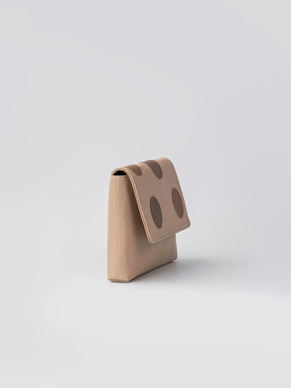Pebble Clutch