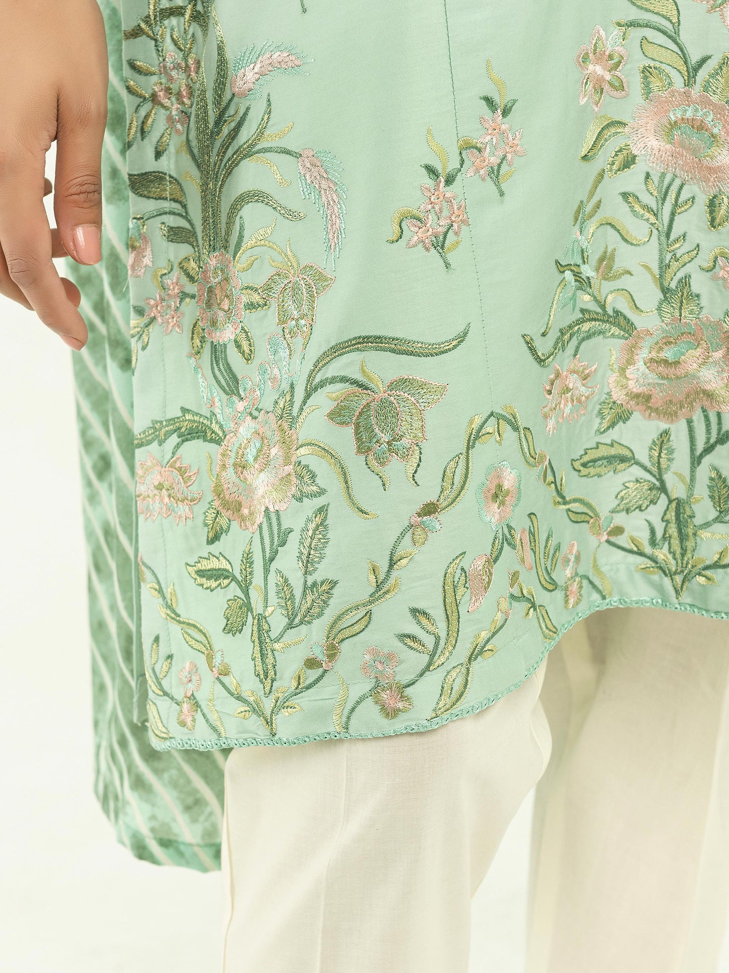 2 Piece Lawn Suit-Embroidered (Pret)