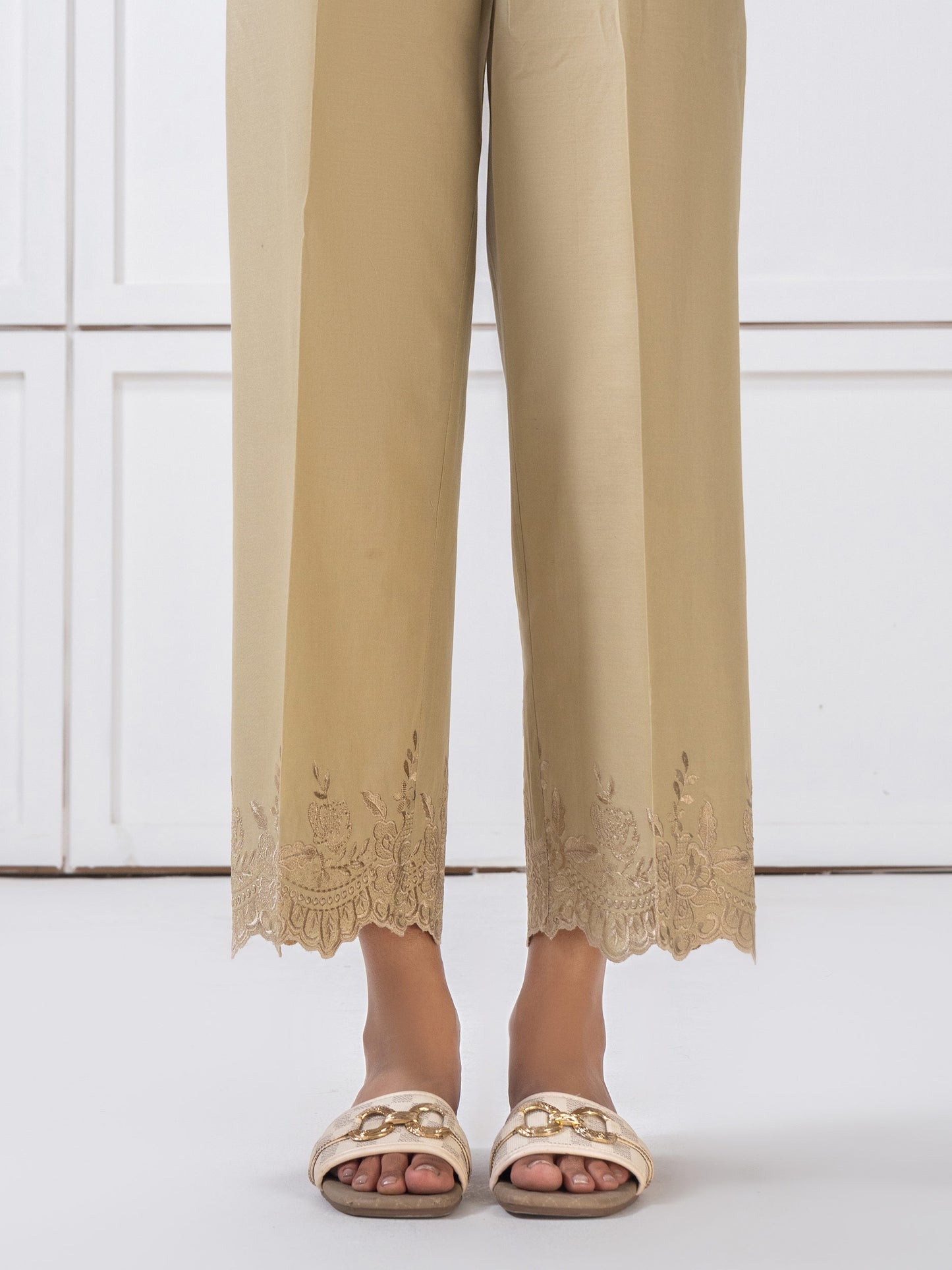 Lawn Trouser-Embroidered (Pret)