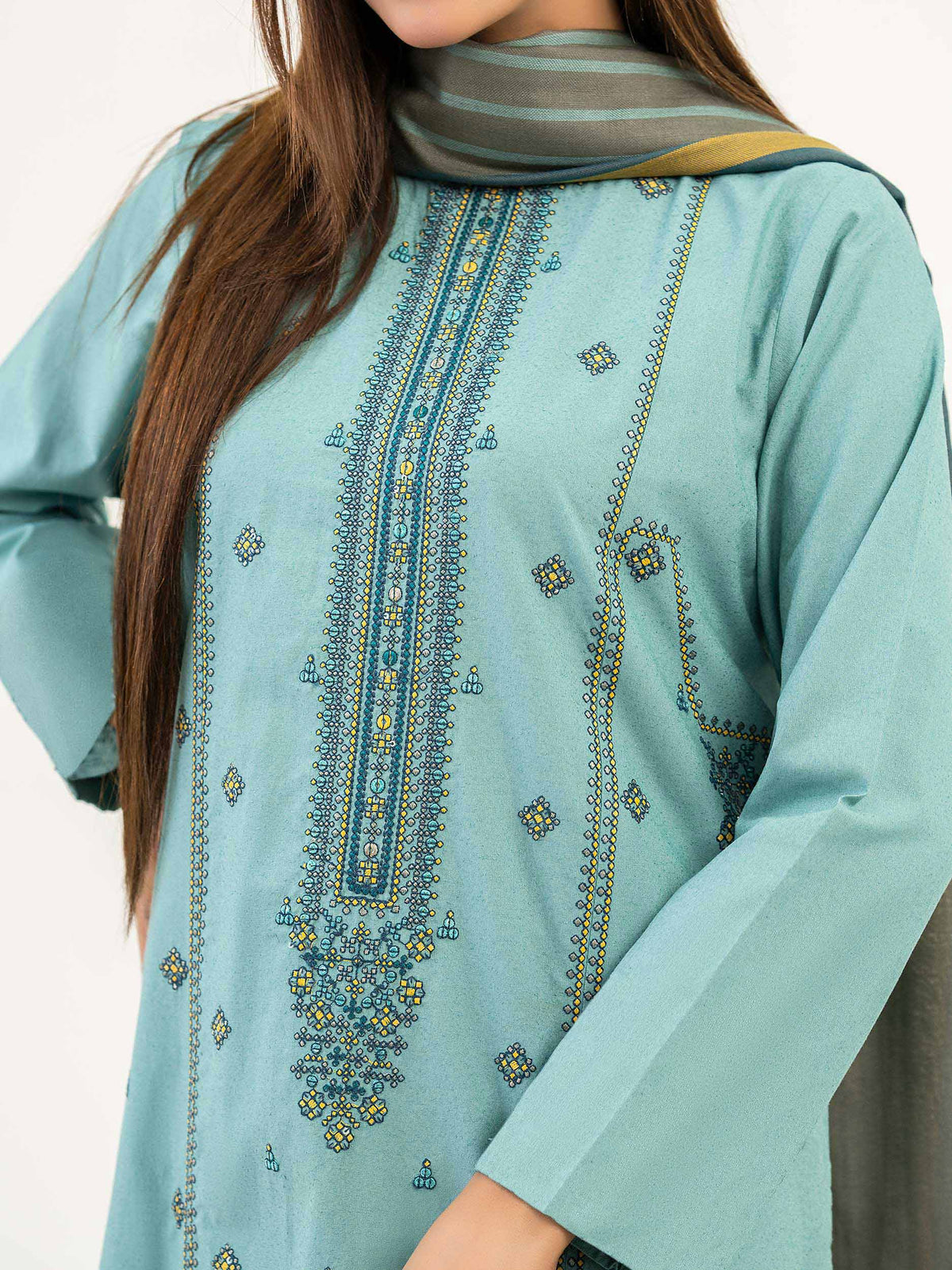 3 Piece Karandi Suit-Embroidered (Pret)