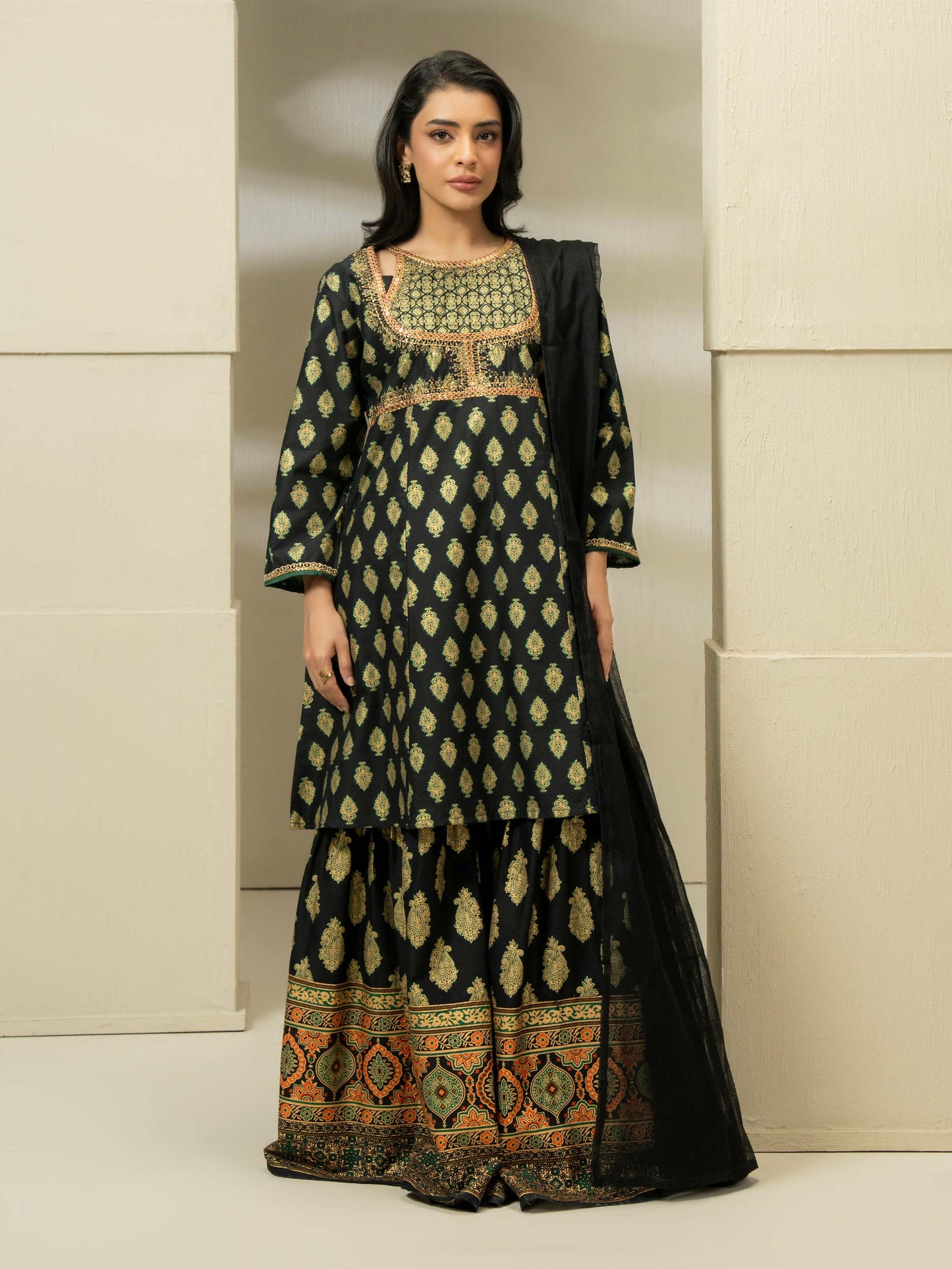 3 Piece Lawn Suit-Embroidered (Pret)