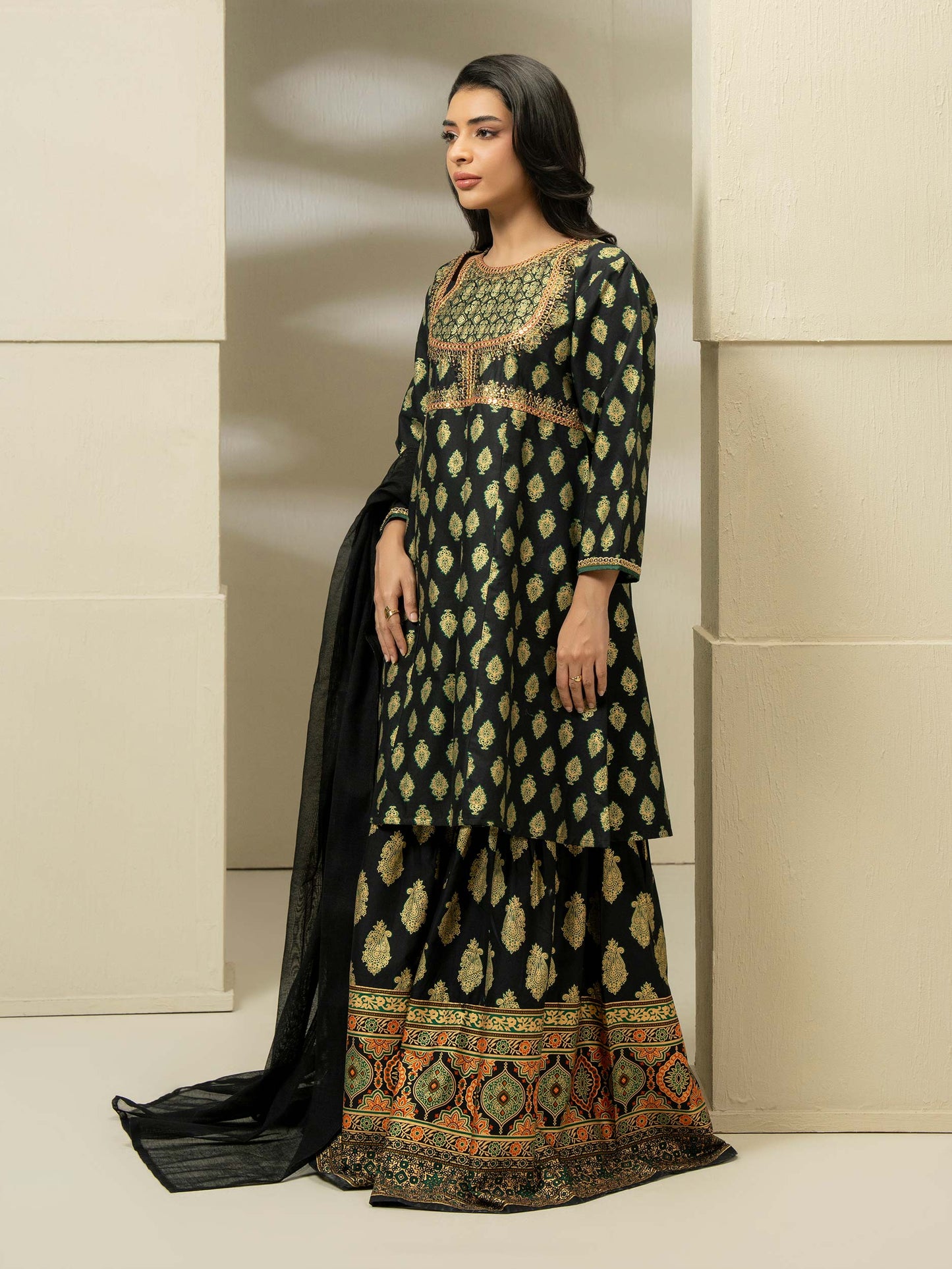 3 Piece Lawn Suit-Embroidered (Pret)