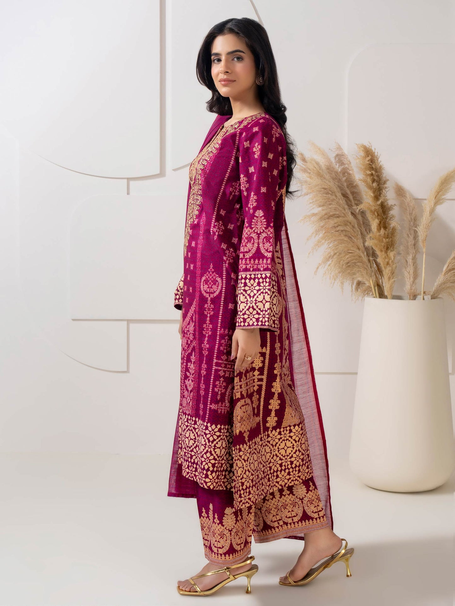 3 Piece Lawn Suit-Embroidered (Pret)