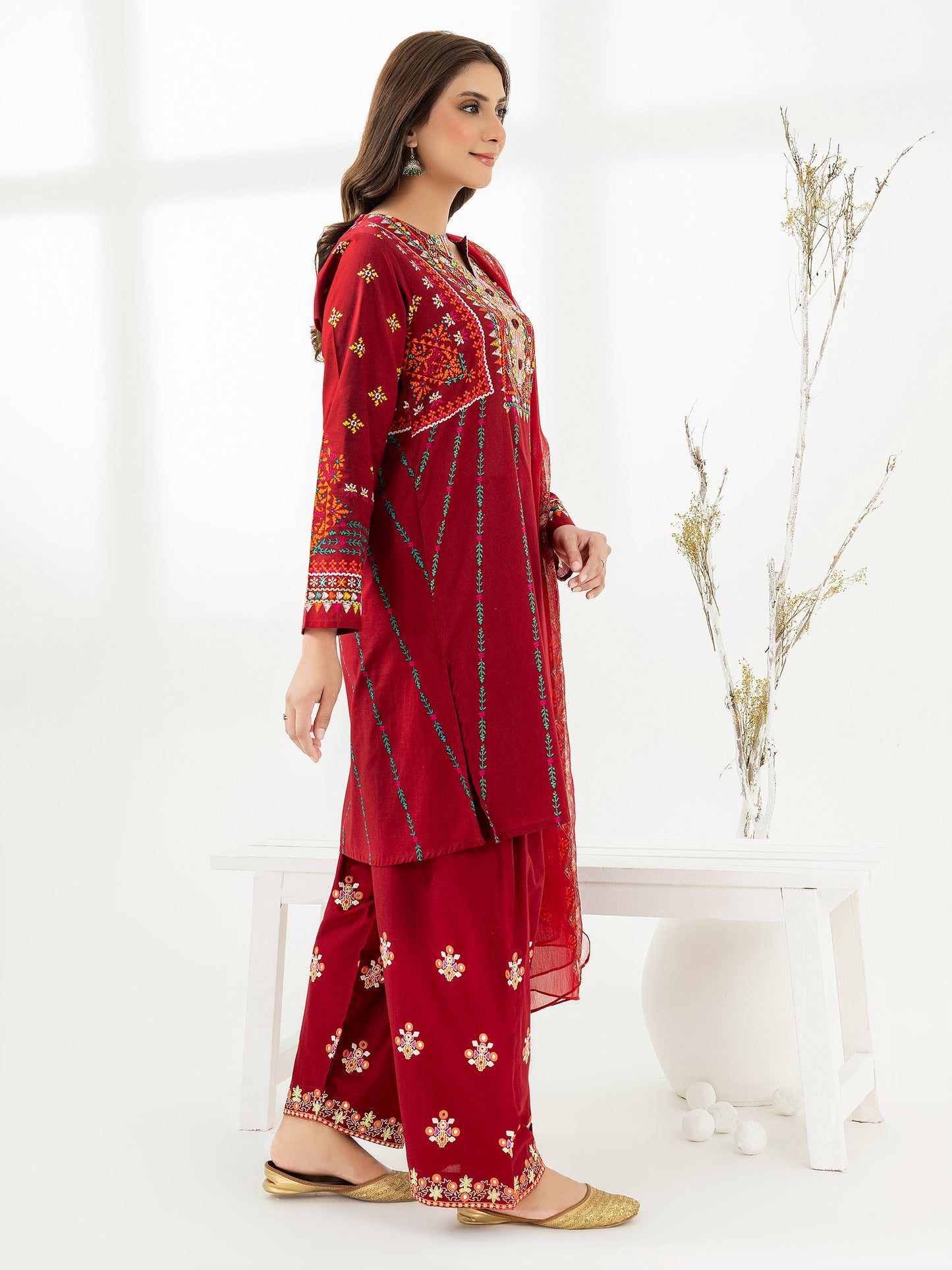 3 Piece Lawn Suit-Embroidered (Pret)