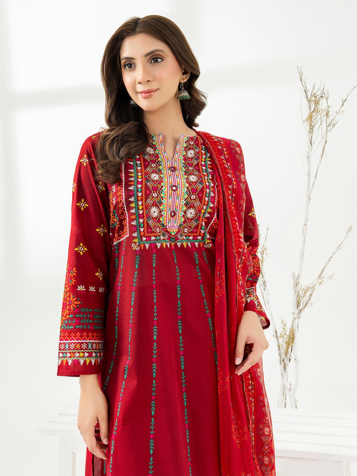 3 Piece Lawn Suit-Embroidered (Pret)