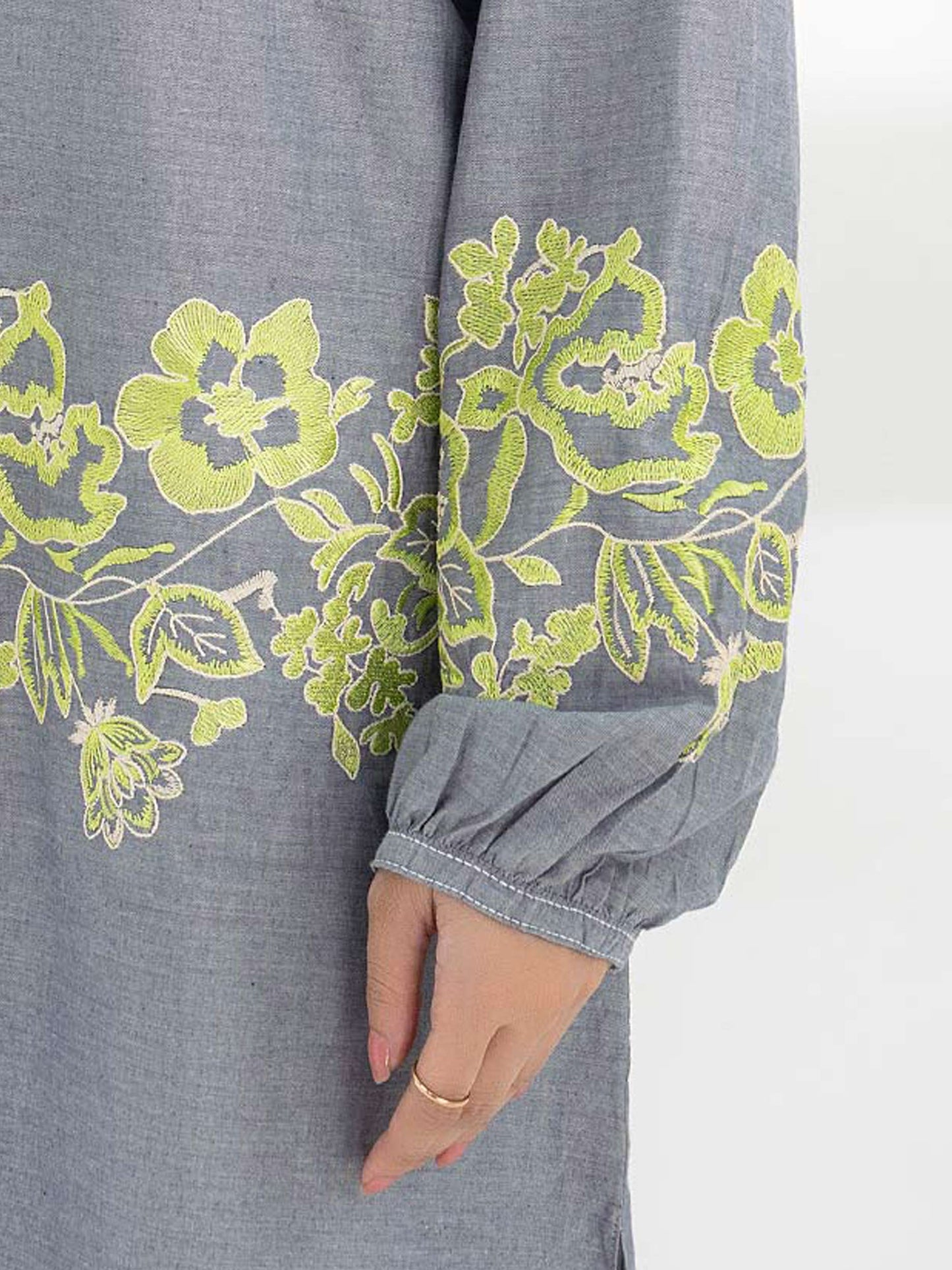 2 Piece Yarn Dyed Suit-Embroidered(Pret)