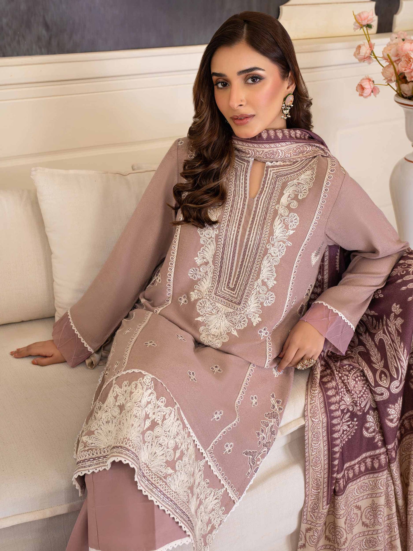 3 Piece Karandi Suit-Embroidered (Unstitched)