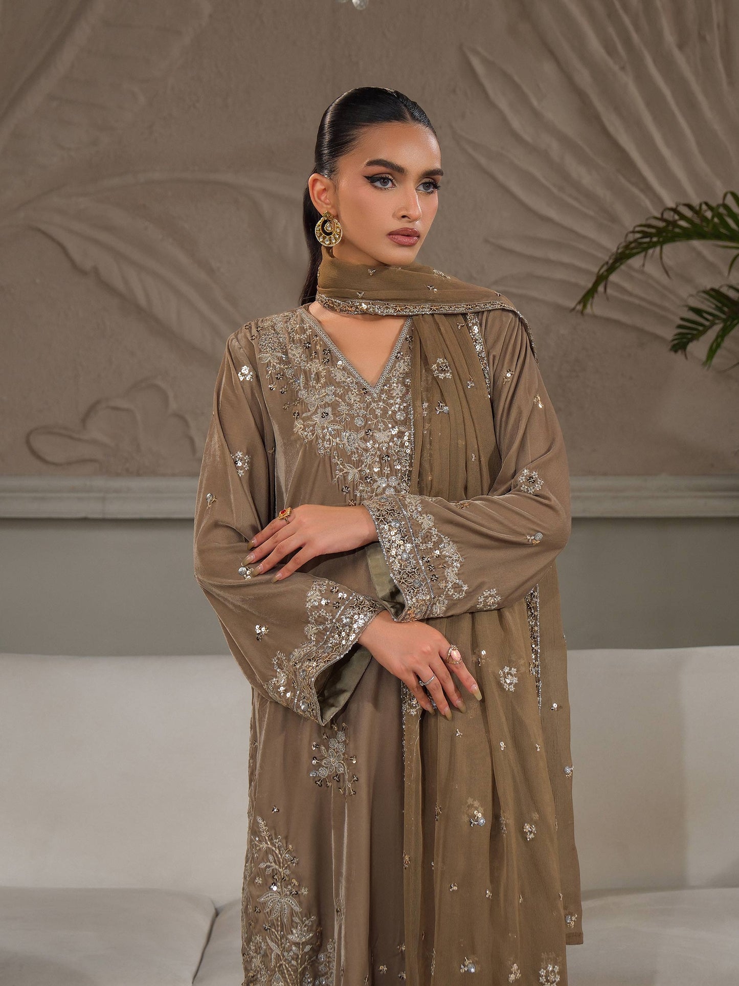 3 Piece Velvet Suit-Embroidered (Unstitched)